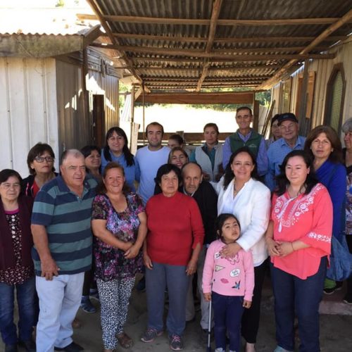 (29 de enero) En reunión de trabajo con la Junta de Vecinos de Tronicura de la comuna de los Sauces. Nos comprometimos a avanzar en conjunto con el Municipio en proyectos de electrificación rural y agua potable.