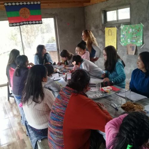 (12 de Octubre) Compartiendo con la agrupación de mujeres en la Comunidad Paillalao de Padre las Casas. 