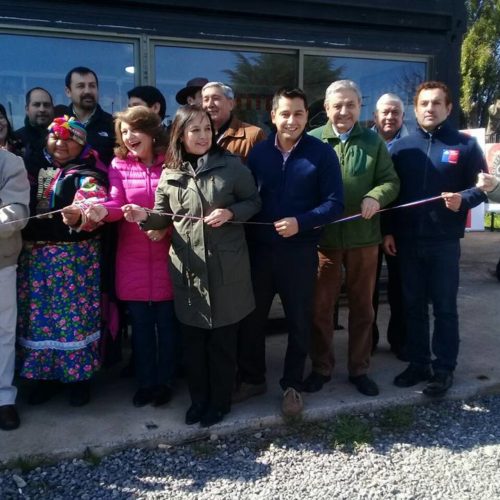 (7 de Septiembre) Con la cooperativa ovina de Victoria inaugurando el primer almacén campesino.