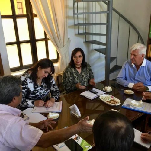 (7 de marzo 2019) En Lautaro sostuvimos una productiva reunión con el alcalde, Raúl Schifferli, y equipo municipal con quien acordamos trabajar en varias iniciativas orientadas al desarrollo y mejor calidad de vida de los ciudadanos.