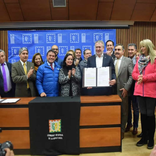 (25 de abril 2019) Con nuestro Intendente, Jorge Atton, en la ceremonia que se anuncian presupuestos para electrificación y agua potable rural para las comunas de Freire, Gorbea, Ercilla, Purén, Carahue y Temuco.