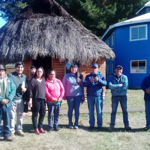 (1 de mayo 2019) En la localidad de Boroa, comuna de Nueva Imperial, con la Organización Territorial Mapuche Filo Lawen trabajando con encargados de área en sus diferentes programas y proyectos. Grandes logros de estas 44 Comunidades indígenas que hace 18 años se unieron por sueños comunes.