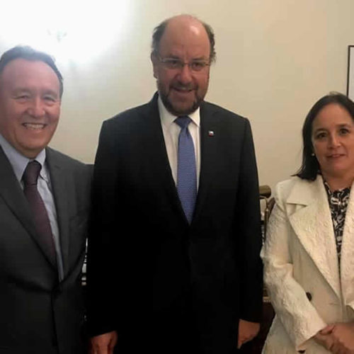 (6 de mayo 2019) Sostuvimos reunión con el Ministro de Desarrollo Social, Alfredo Moreno. Junto al senador José García Ruminot tratamos diversos temas que aquejan a los habitantes de la Araucanía.