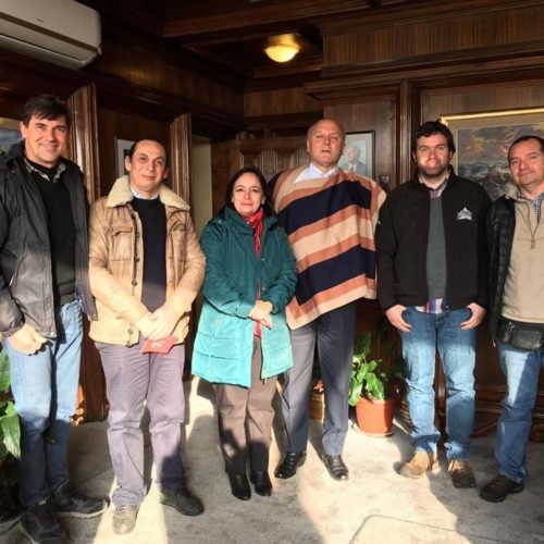 (16 de septiembre de 2019) Junto al alcalde de Temuco Miguel Becker y nuestros microempresarios regionales de la Asociación de Cerveceros Artesanales de la Araucanía (ACAA).