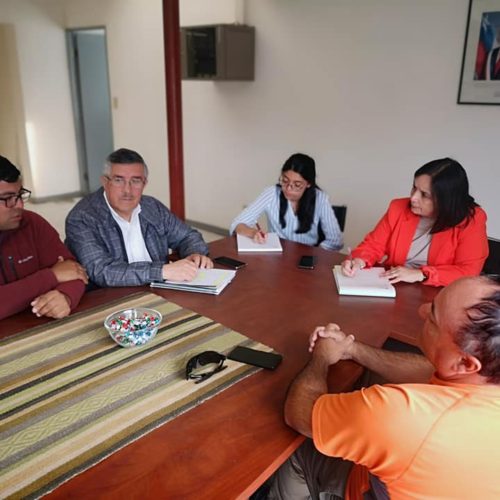 26 DICIEMBRE 2019 - Reunión en la comuna de Imperial en nuestra oficina nueva en reunión con los jóvenes del Cendyr Náutico, a quienes apoyamos en la gestión de un Proyecto FNDR ,por para prepararse para las Olimpiadas 2020. #SenadoraAravena