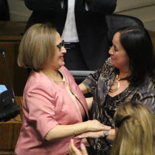 17 MARZO 2020 - Por primera vez la elección a la presidencia de la Cámara del Senado es liderada por dos mujeres 💐 Solo felicitar a la Senadora Adriana Múñoz por haber obtenido la mayoría de votos, hoy más que nunca Chile necesita la unidad de todos.